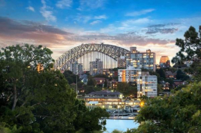 2 Bedroom Sydney Harbour Opera House Waterview, Sydney